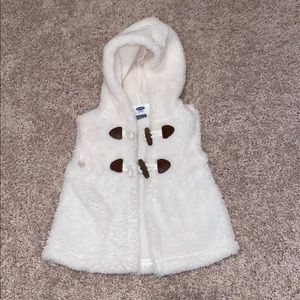 Girl 18-24 month furry vest